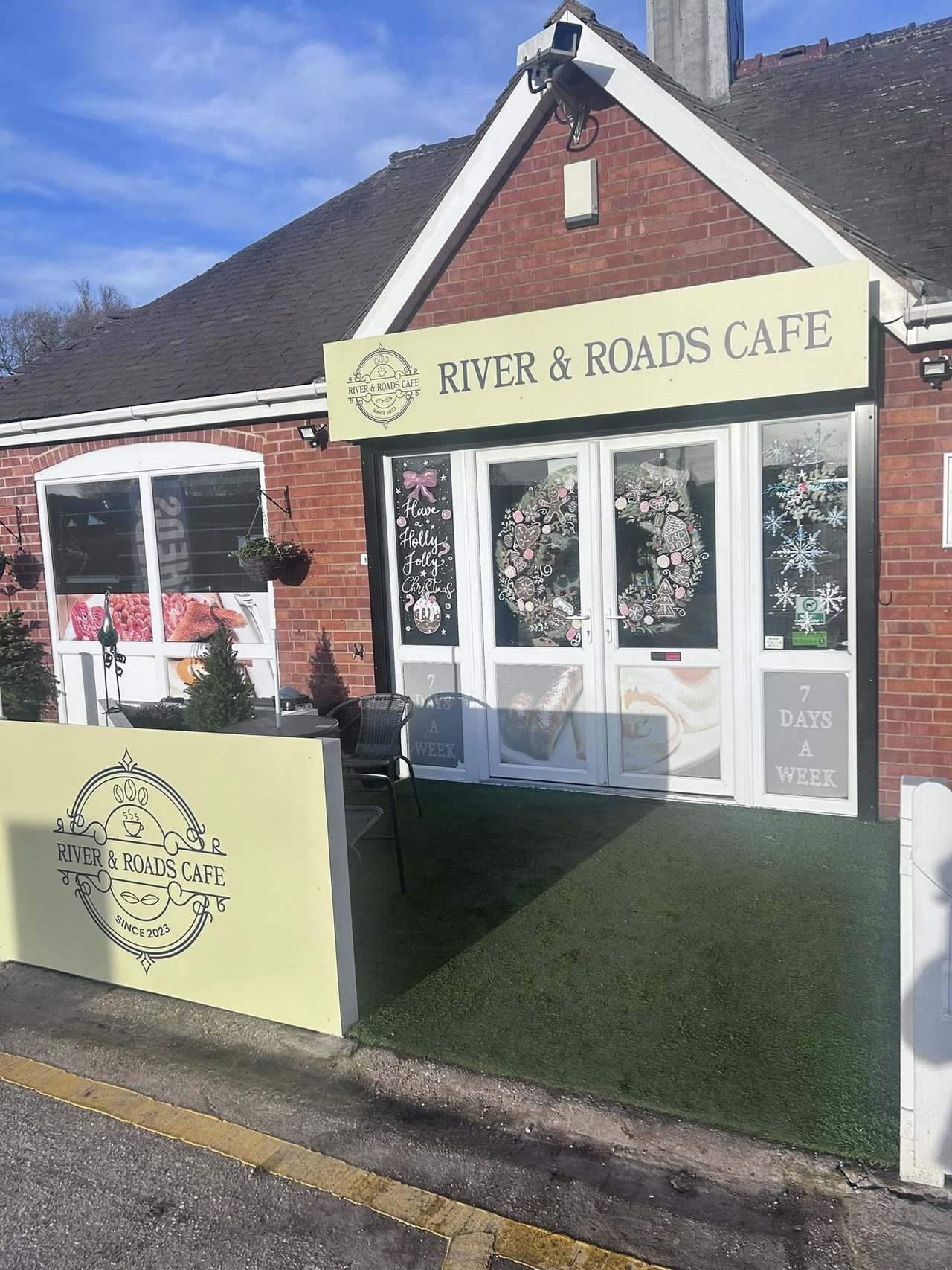 River & Roads Cafe