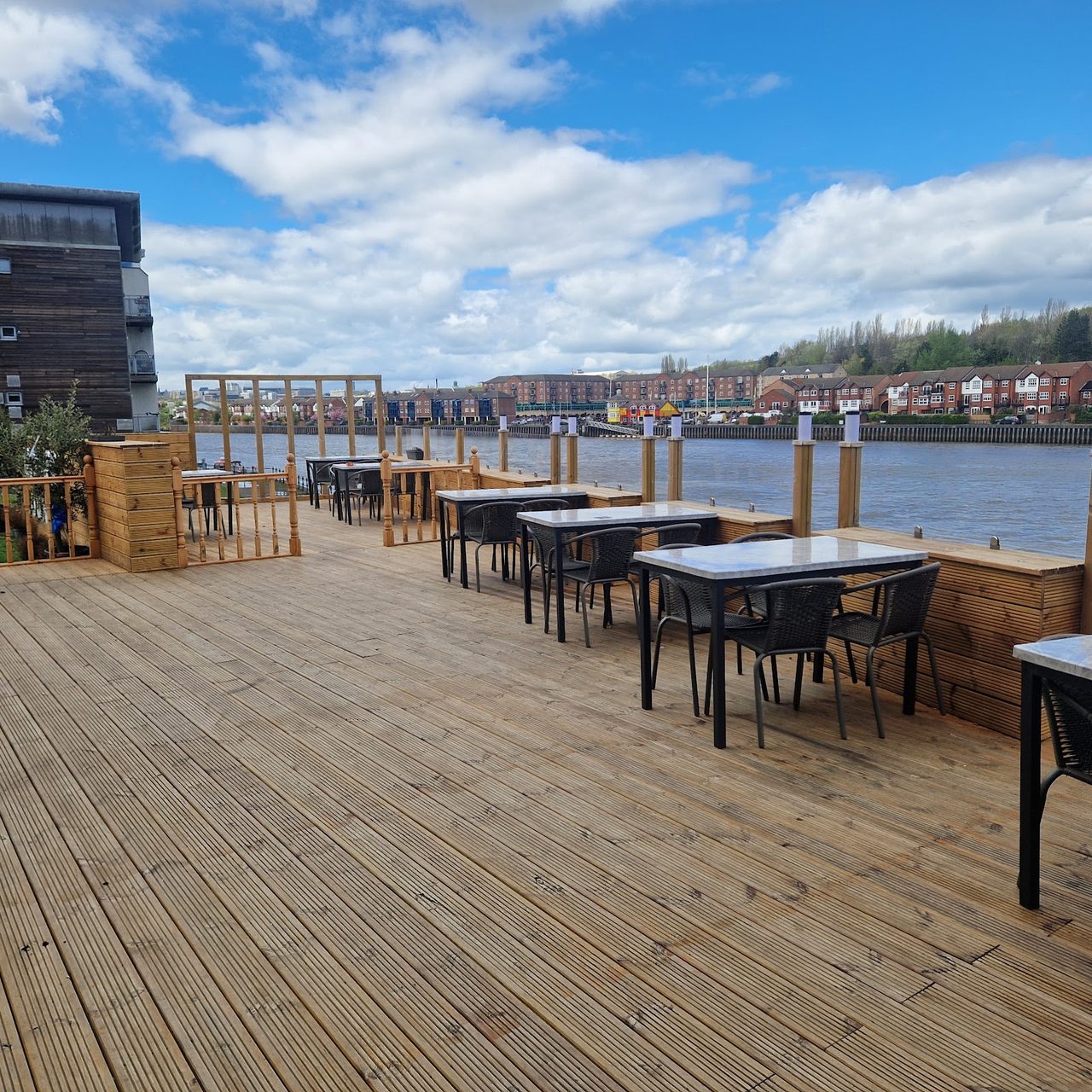 Rivers Lounge