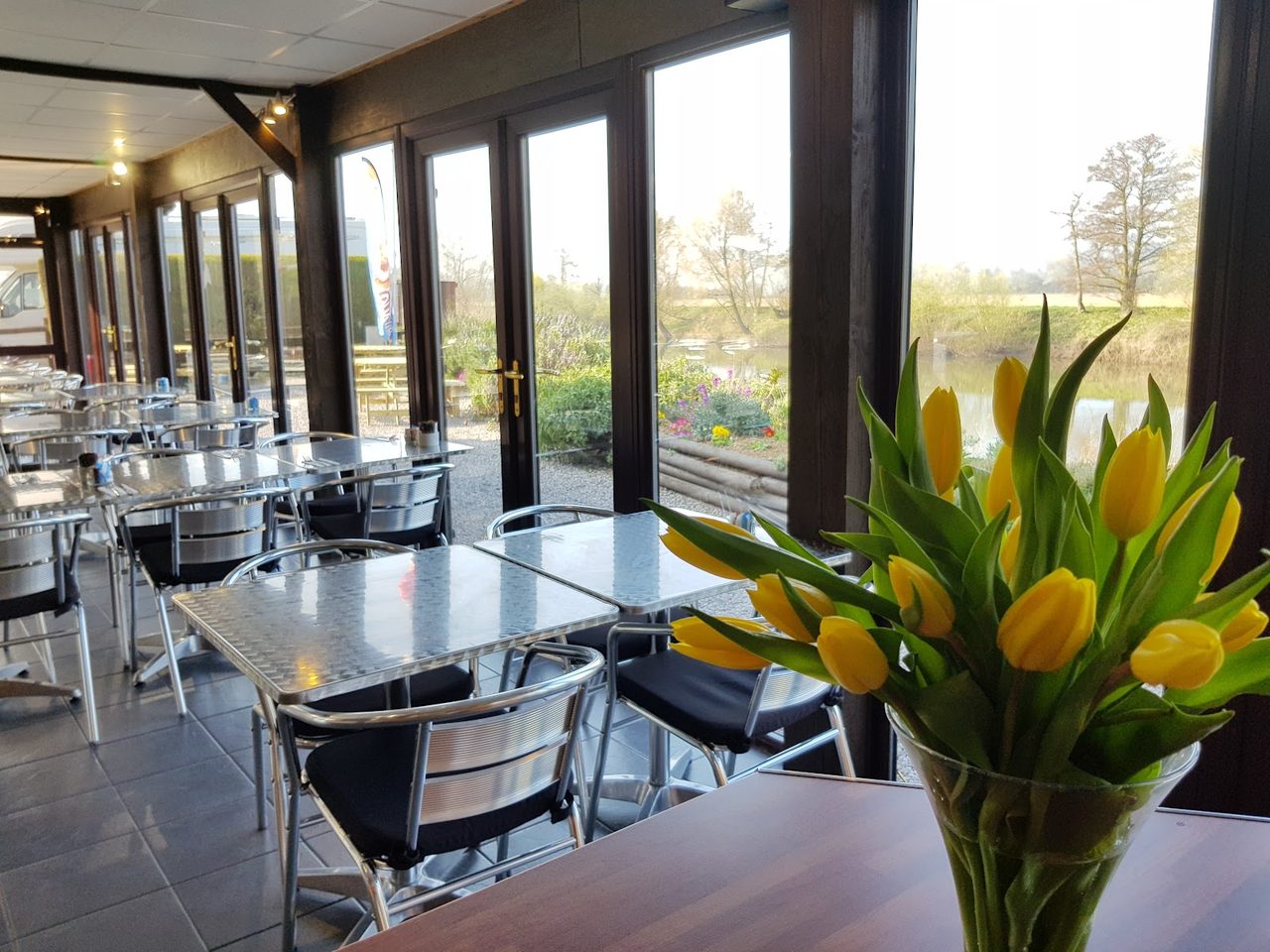 Riverside Cafe