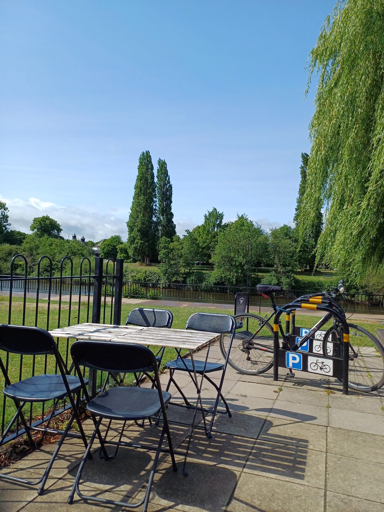 Riverside Cafe And Kitchen