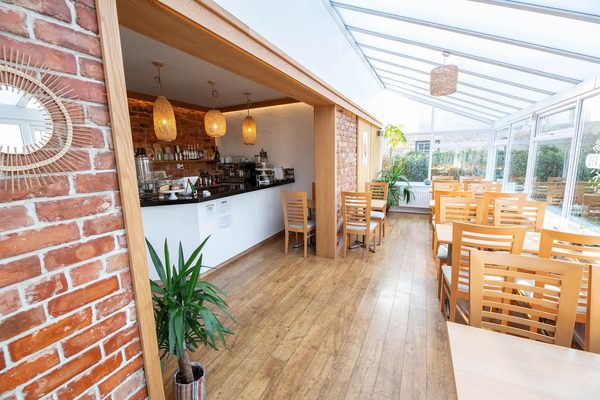 Roots Cafe