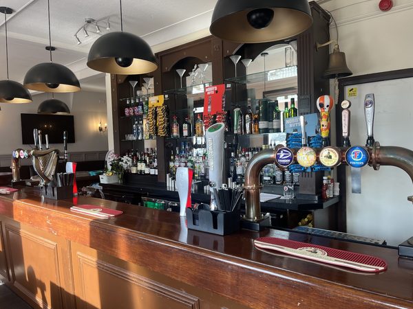 Rose And Crown And Daiko