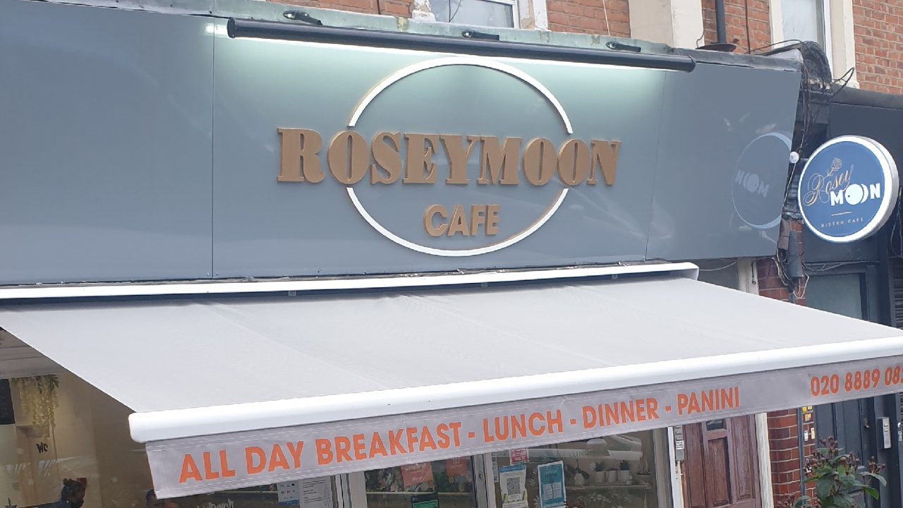 Roseymoon Cafe