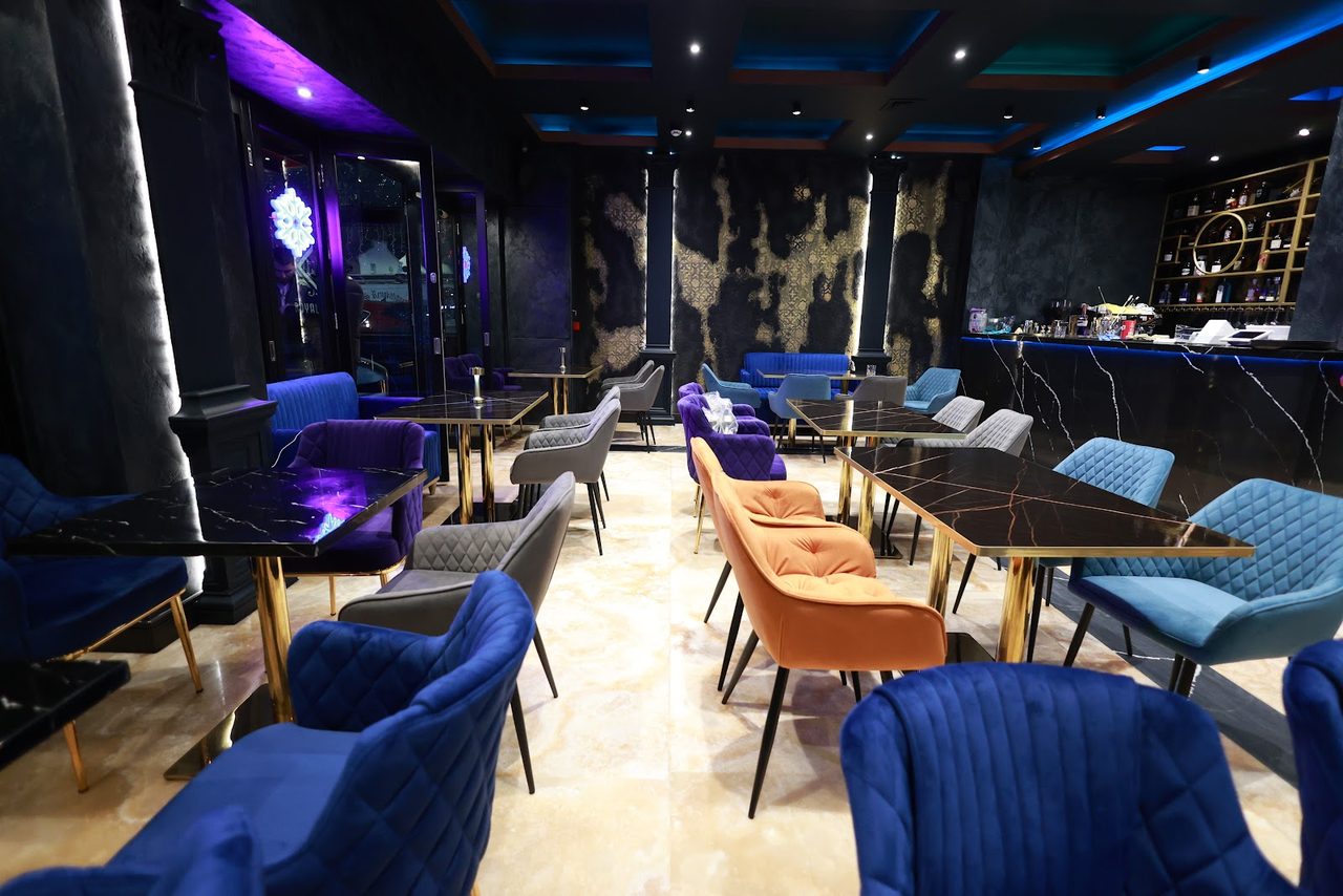 Royal Lounge