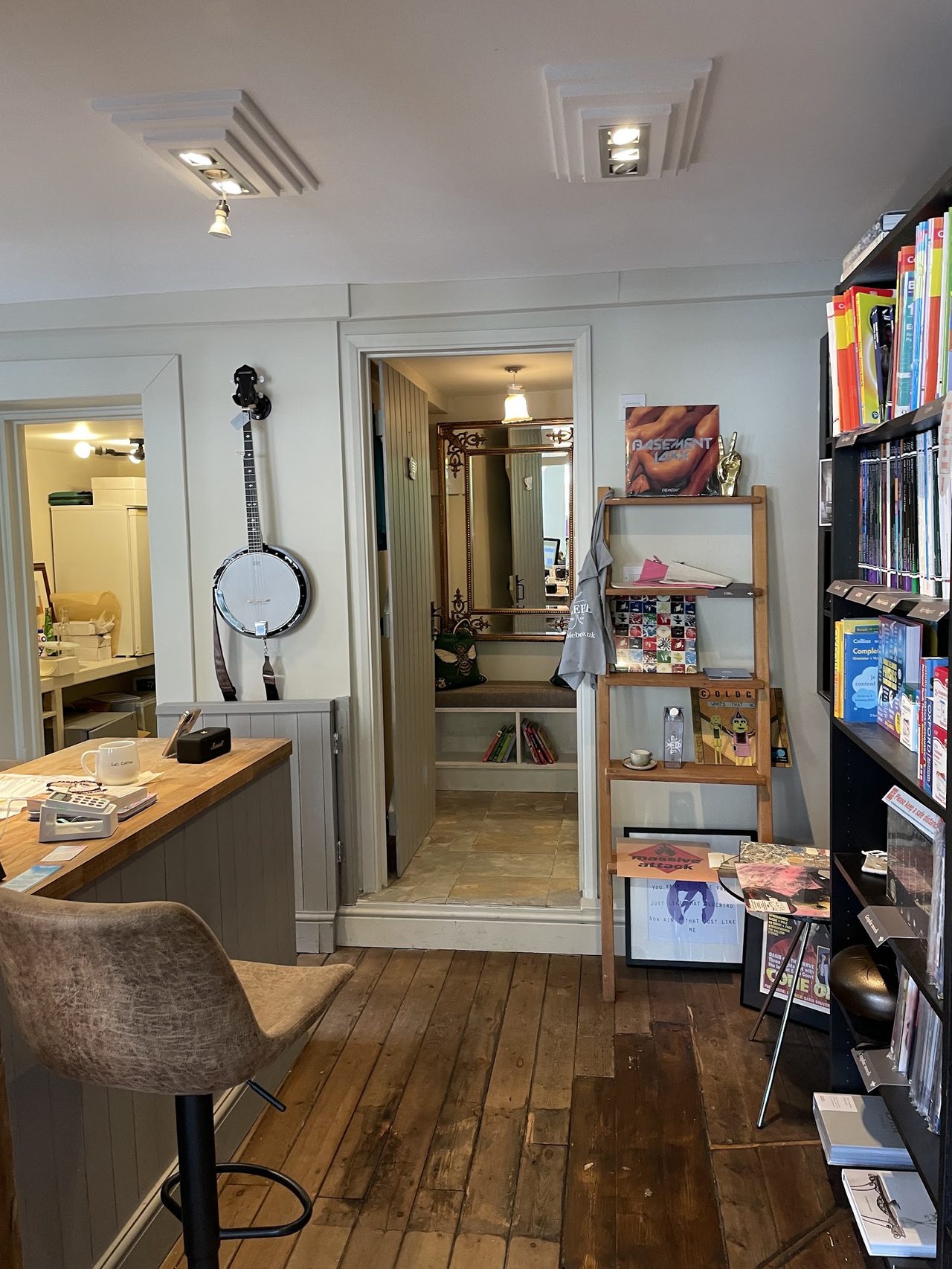 Rumblebees Bookshop Cafe