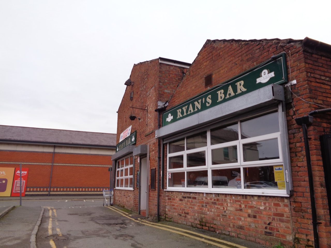 Ryan's Bar