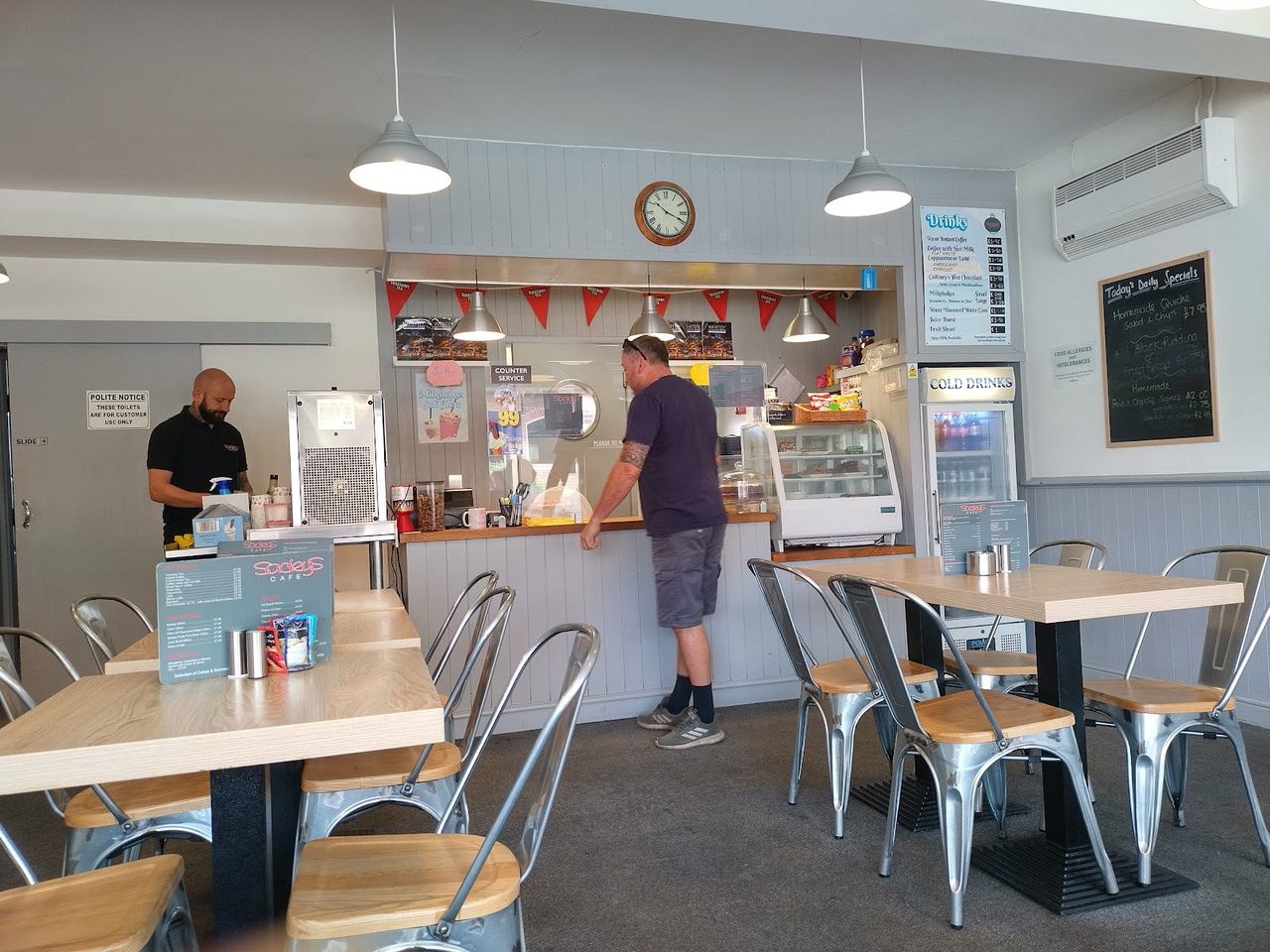 Sackys Cafe