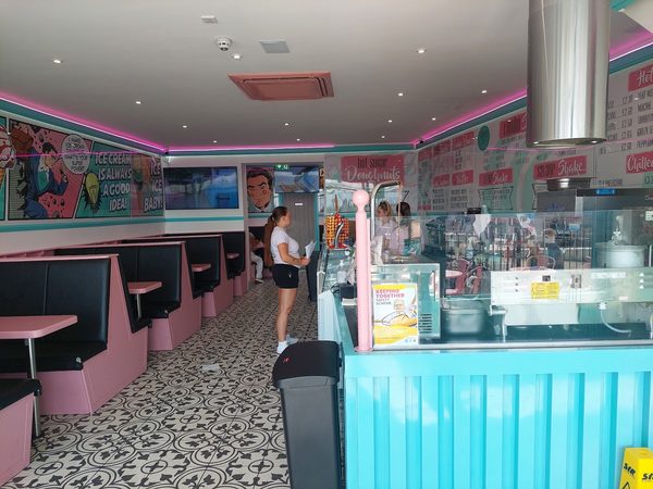 Scoops 37