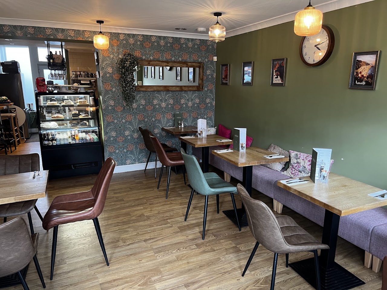 Serino's Deli & Wine Bar