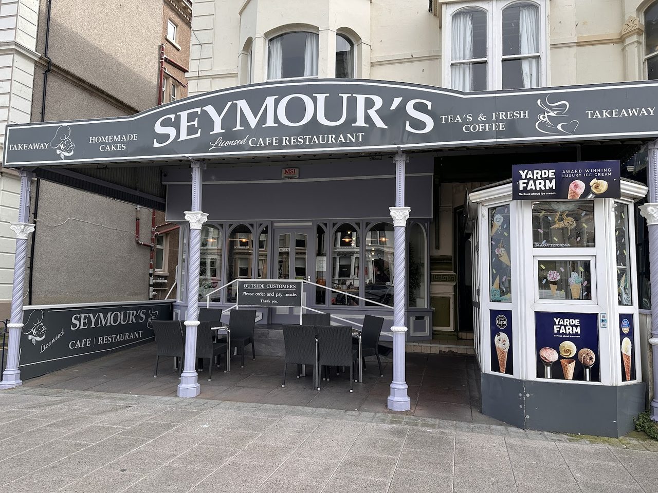 Seymours Cafe