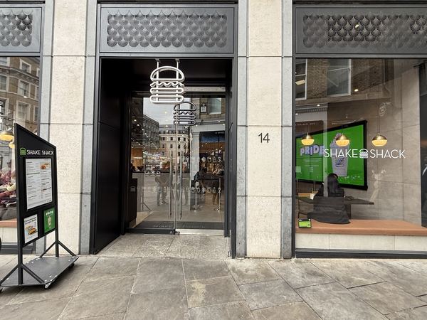 Shake Shack Mansion House