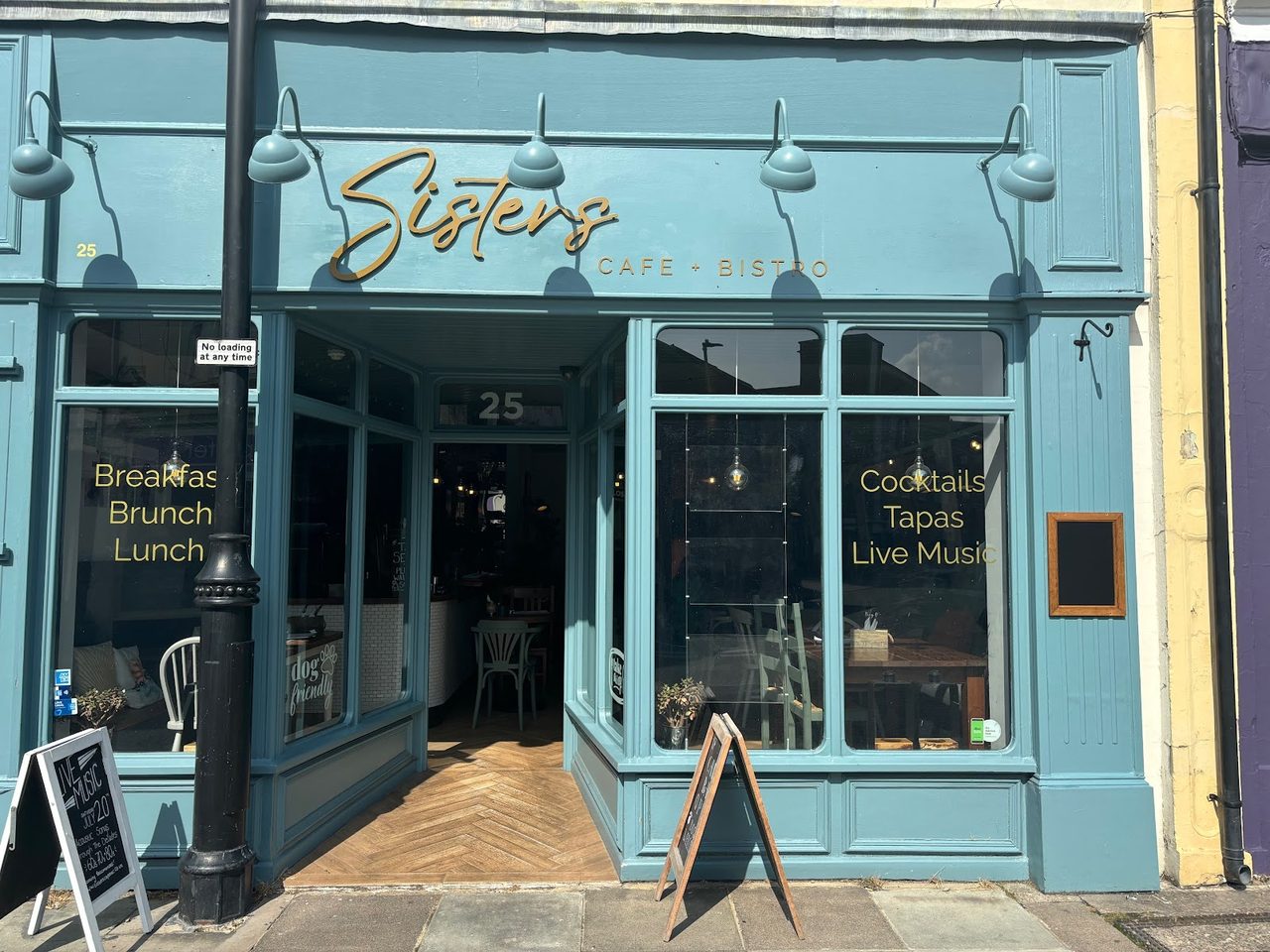 Sisters Café + Bar
