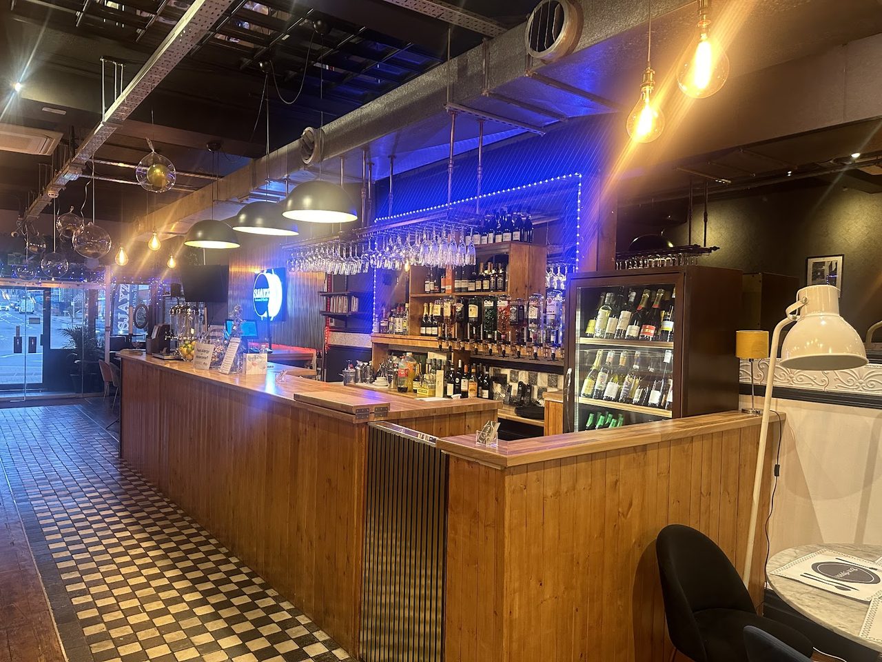 Sjayz Restaurant And Wine Bar