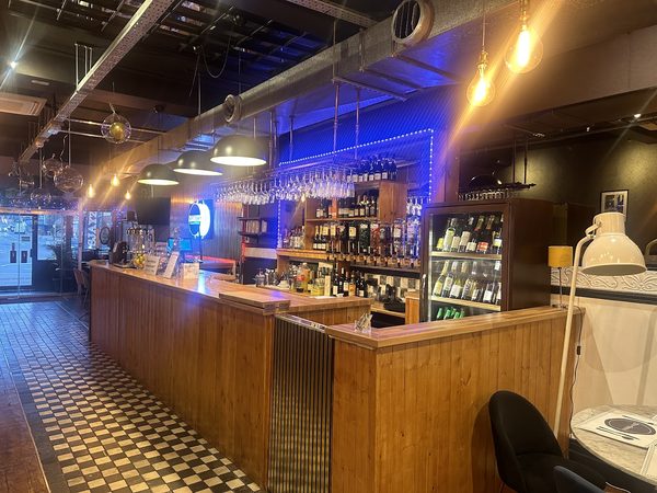 Sjayz Restaurant And Wine Bar