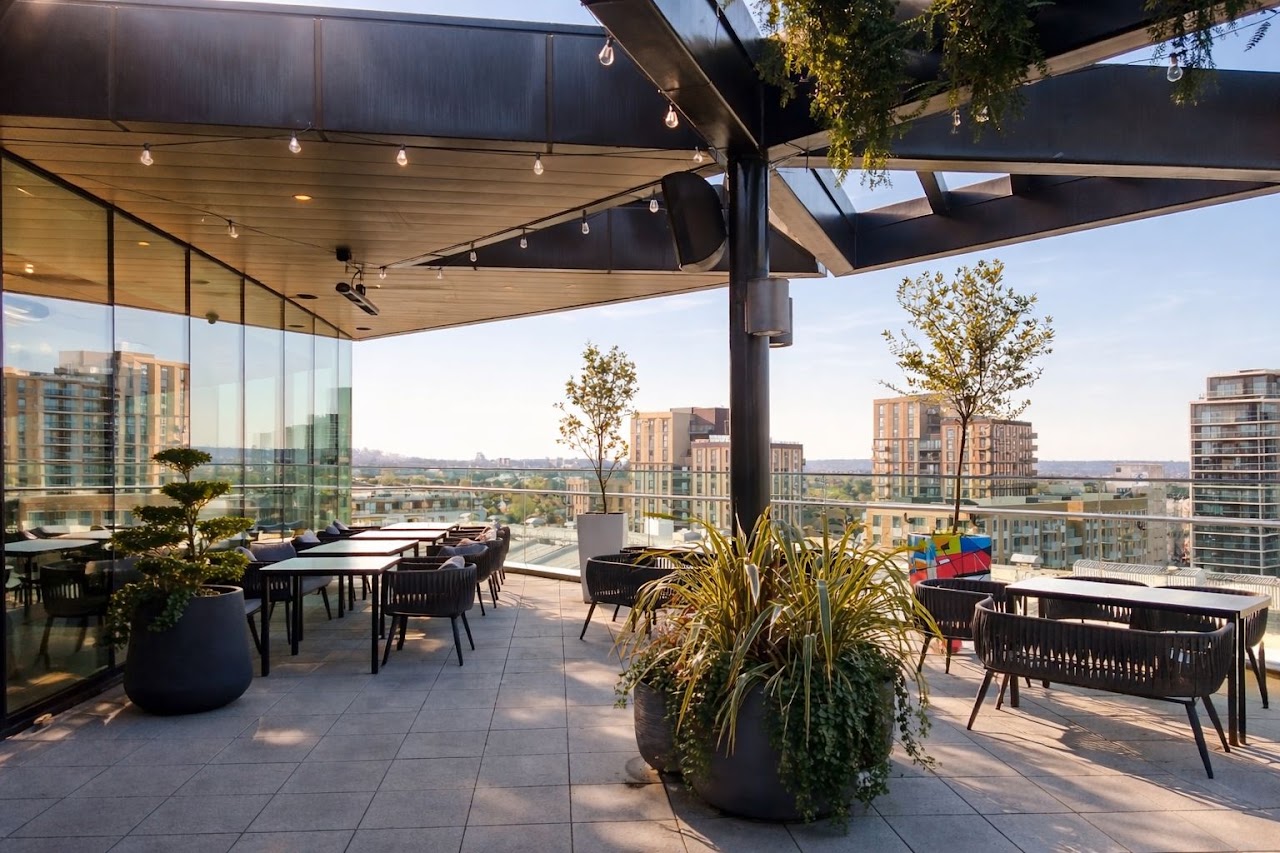 Sky Bar 9 at Hilton London Wembley