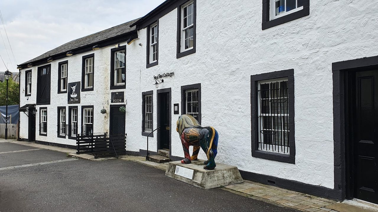 Sma'shot Cottages