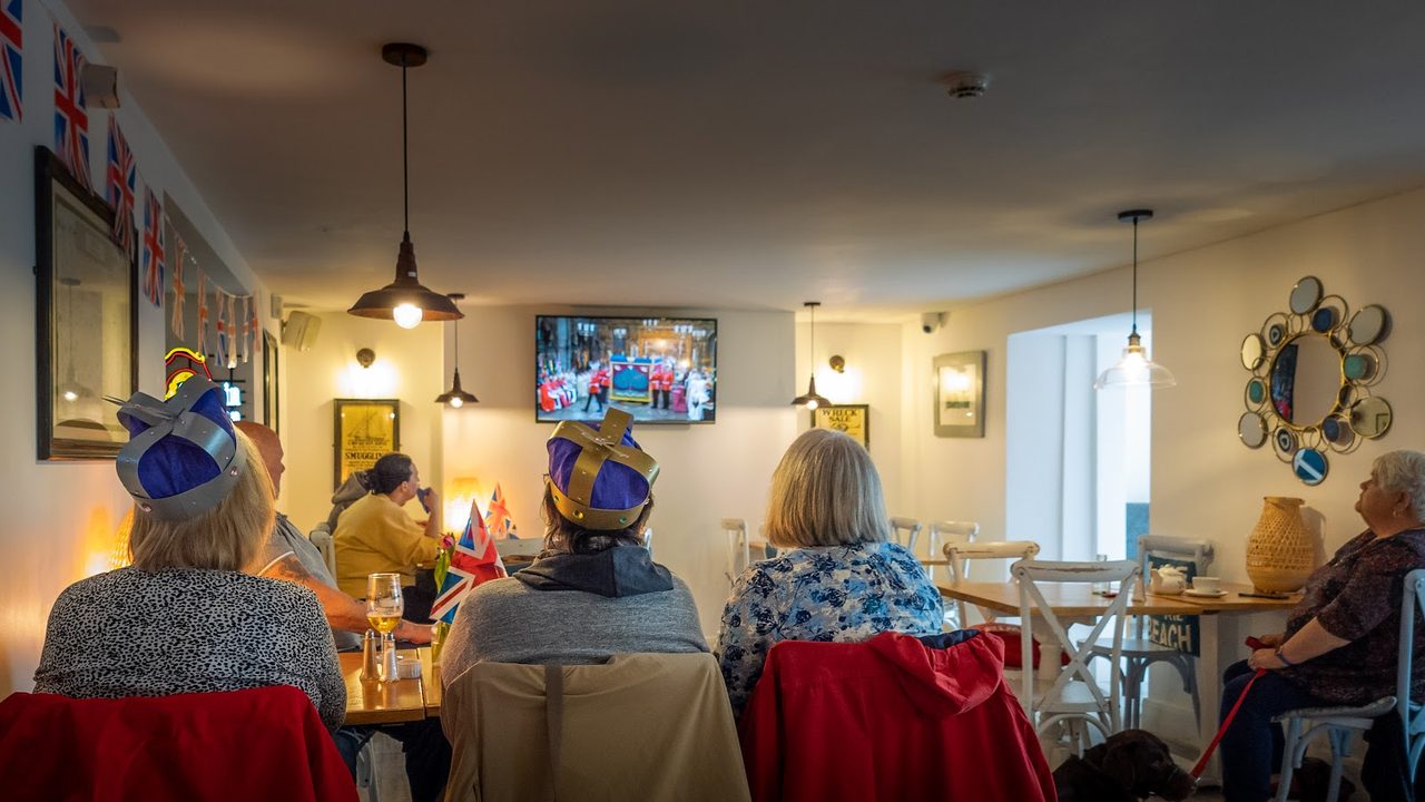 Smugglers Beach Bar & Kitchen