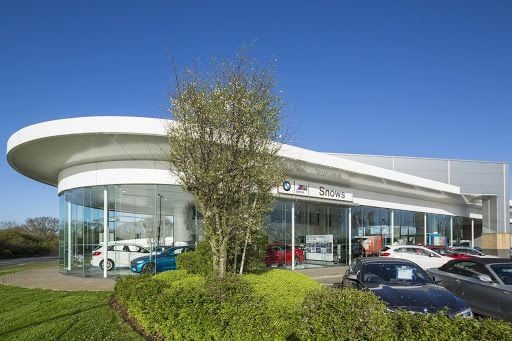 Snows Cafe Bar (Snows BMW)