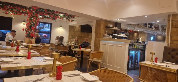 Sofia Hamilton Restaurant by Santa Lucia