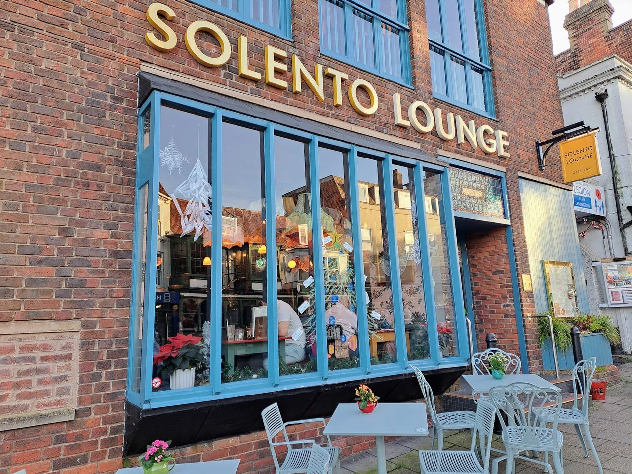 SOLENTO LOUNGE