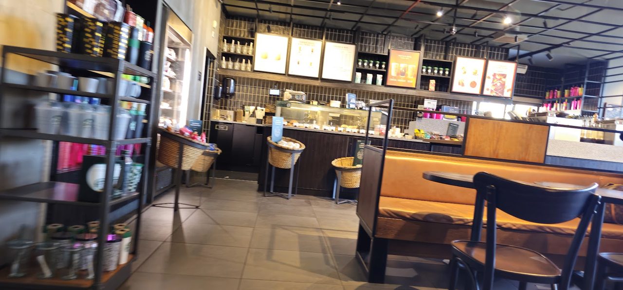 Starbucks Unit J1