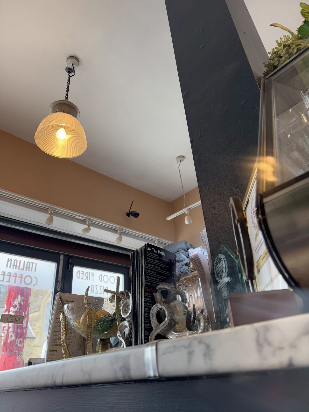 Stefanis Pizzeria