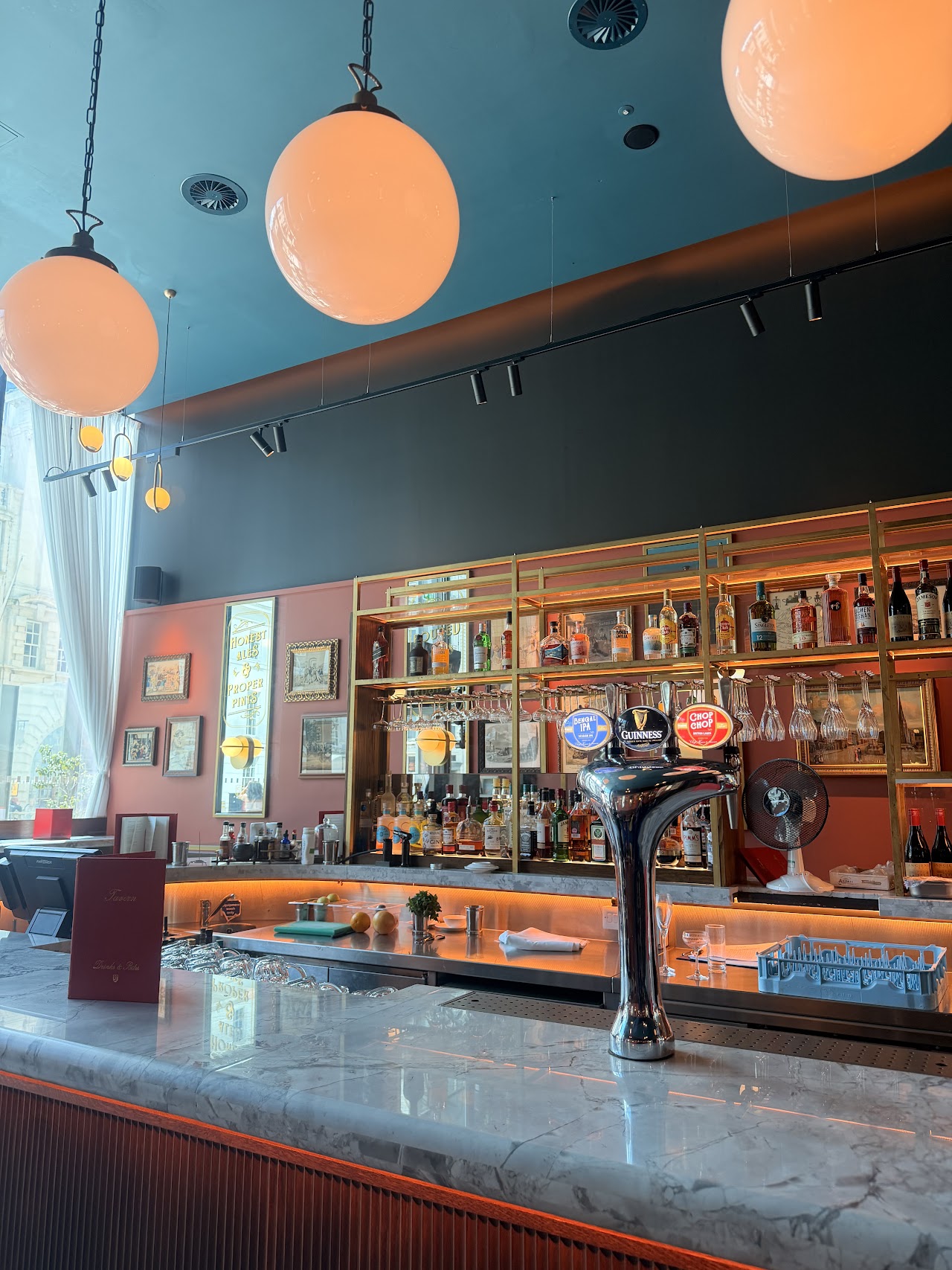Stories Tavern