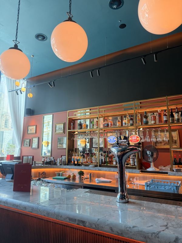 Stories Tavern