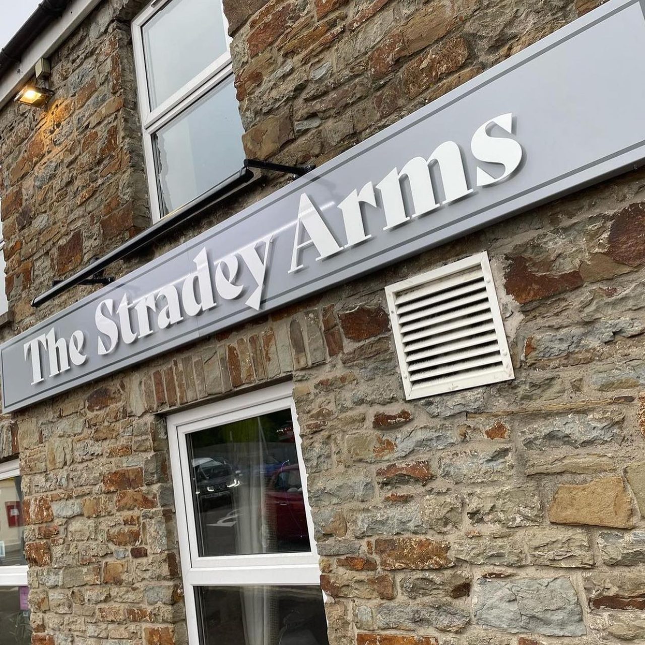 Stradey Arms (Bwyd o'r Galon)