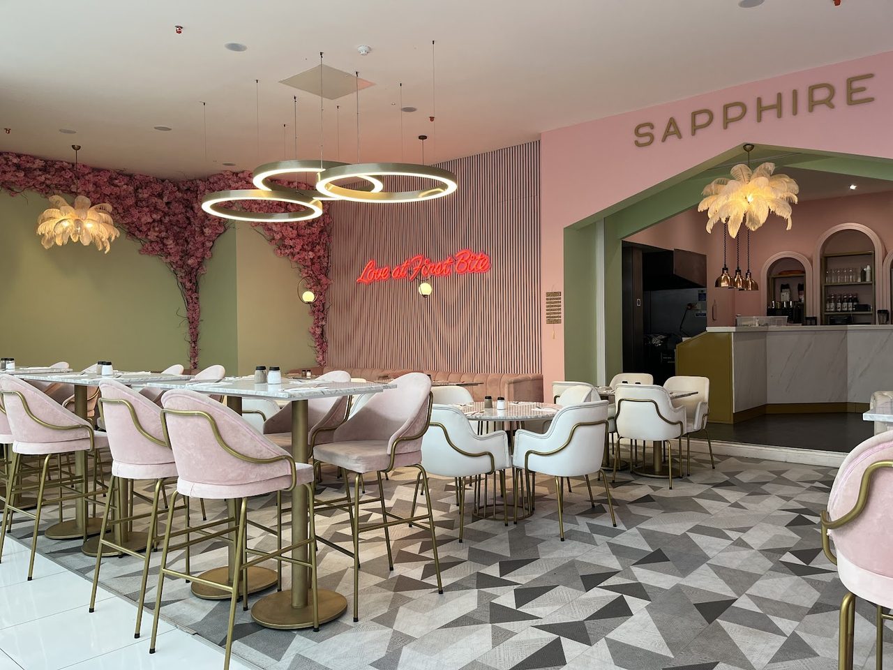 Swan Lake cafe