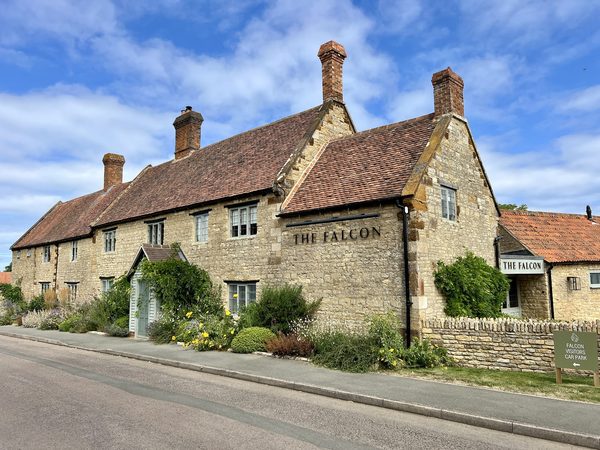 T/A : SHEEP BARN BY THE FALCON CASTLE