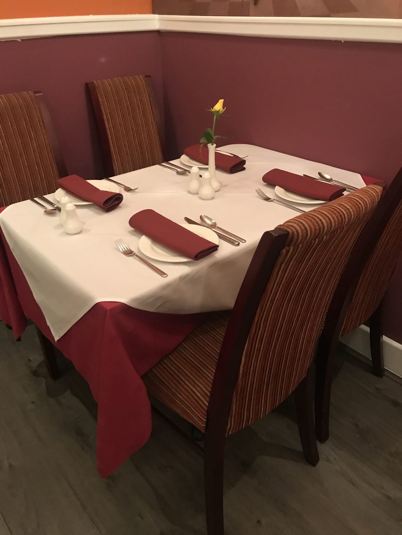 Taj, Authentic Indian cuisine