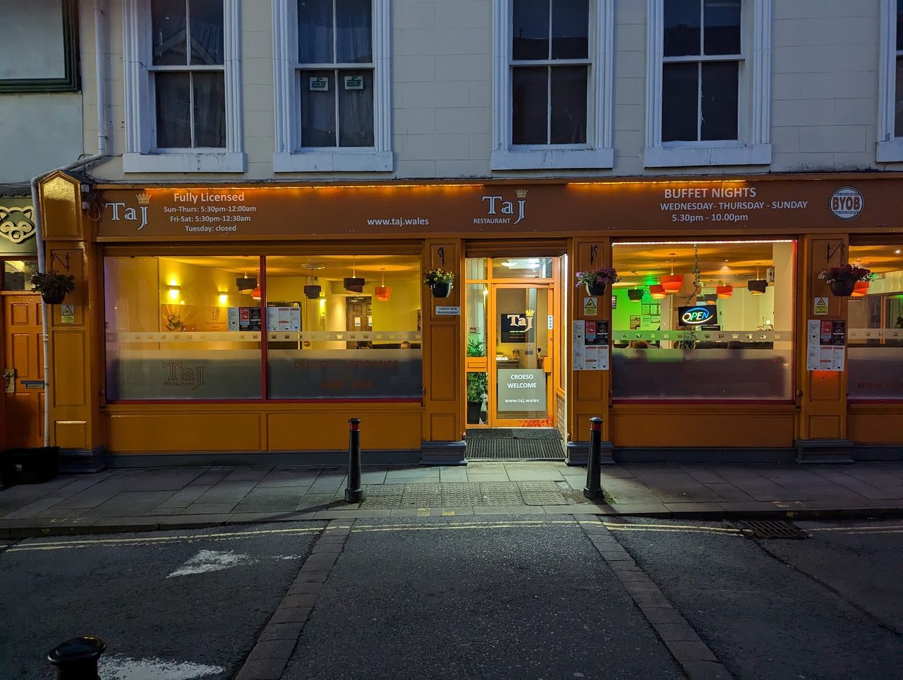 Taj finest Indian & Bangladeshi cuisine restaurant & takeaway