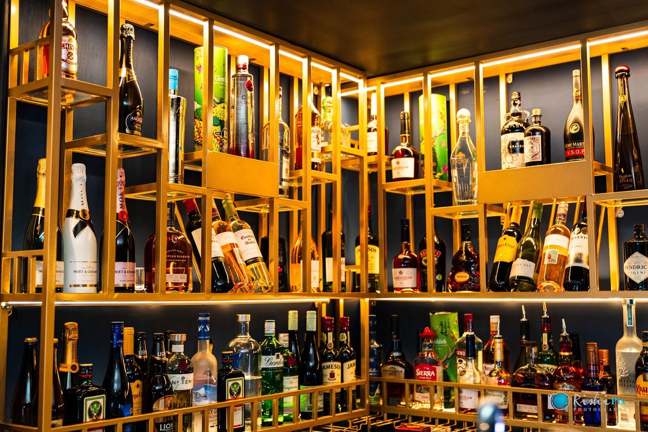 Tamil Square Restaurant And Bar