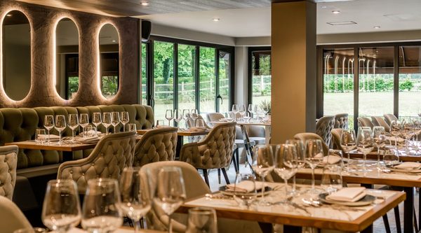 Tanishq Restaurant & Bar