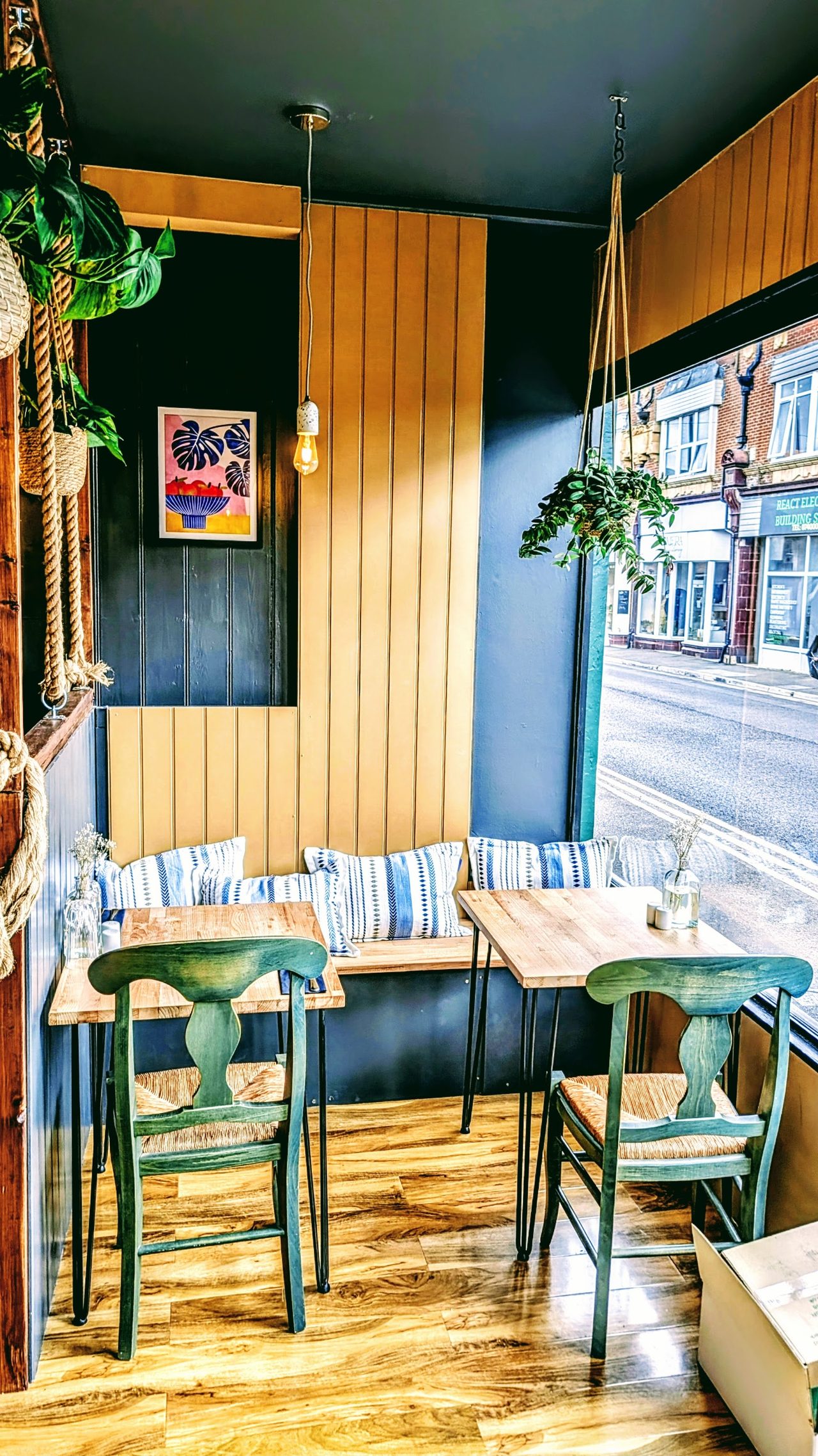 Ten Tables Bistro
