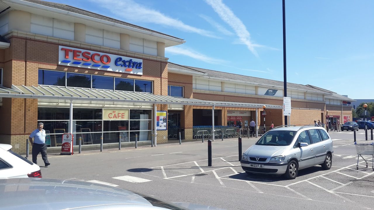 Tesco Family Dining