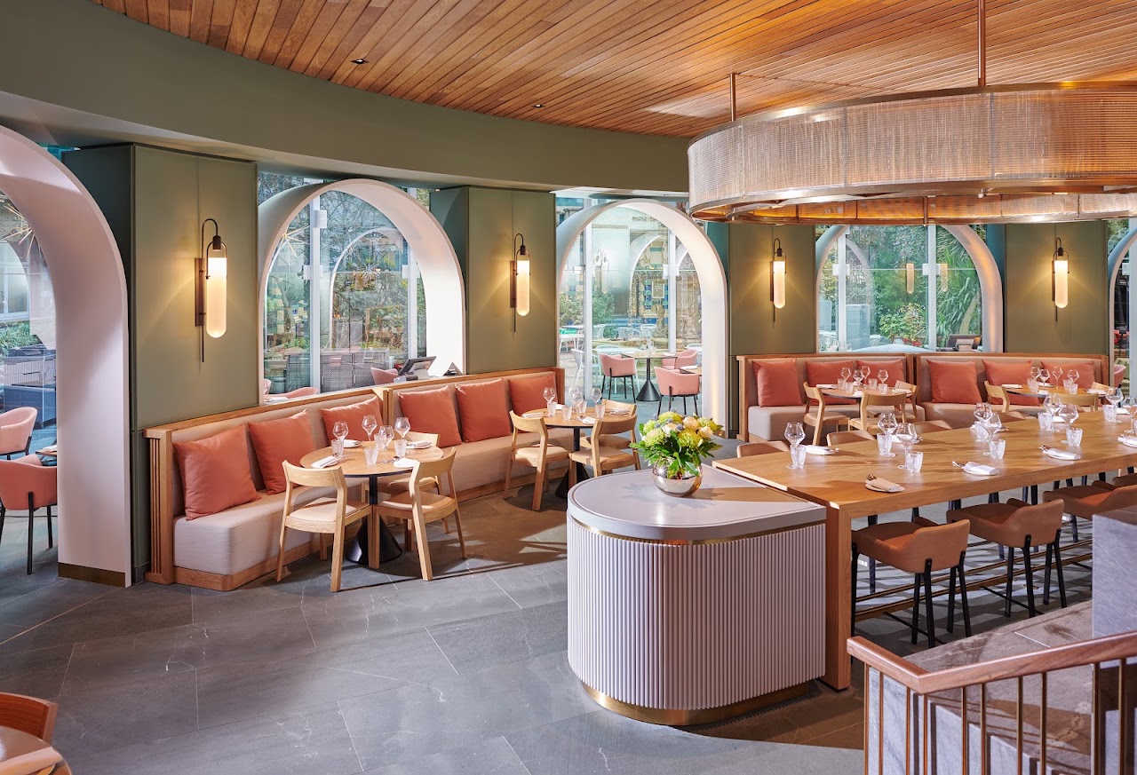 TH@51 Restaurant & Bar