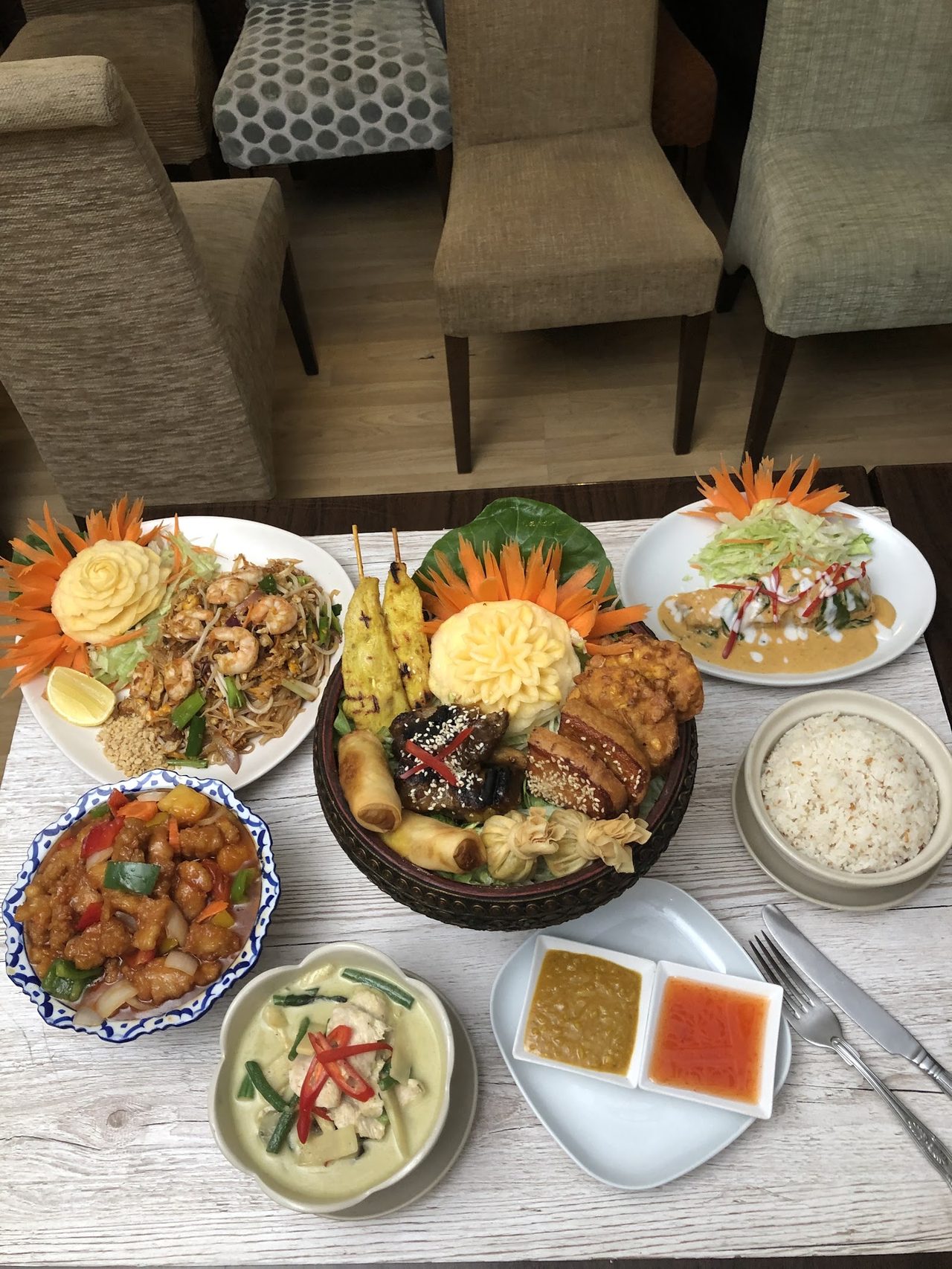 Thai Tham Restaurant