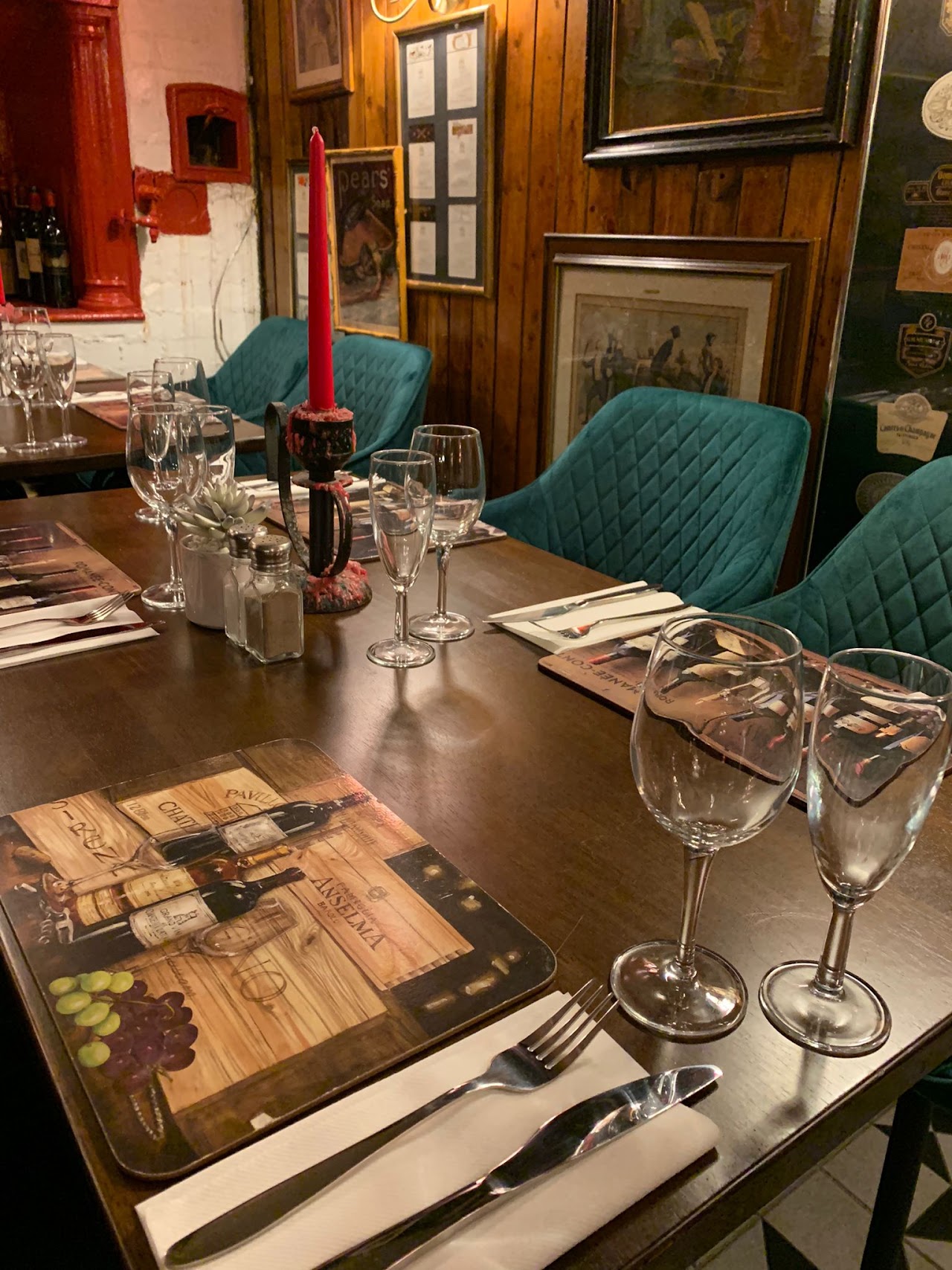 The Arches Wine Bar and Restaurant