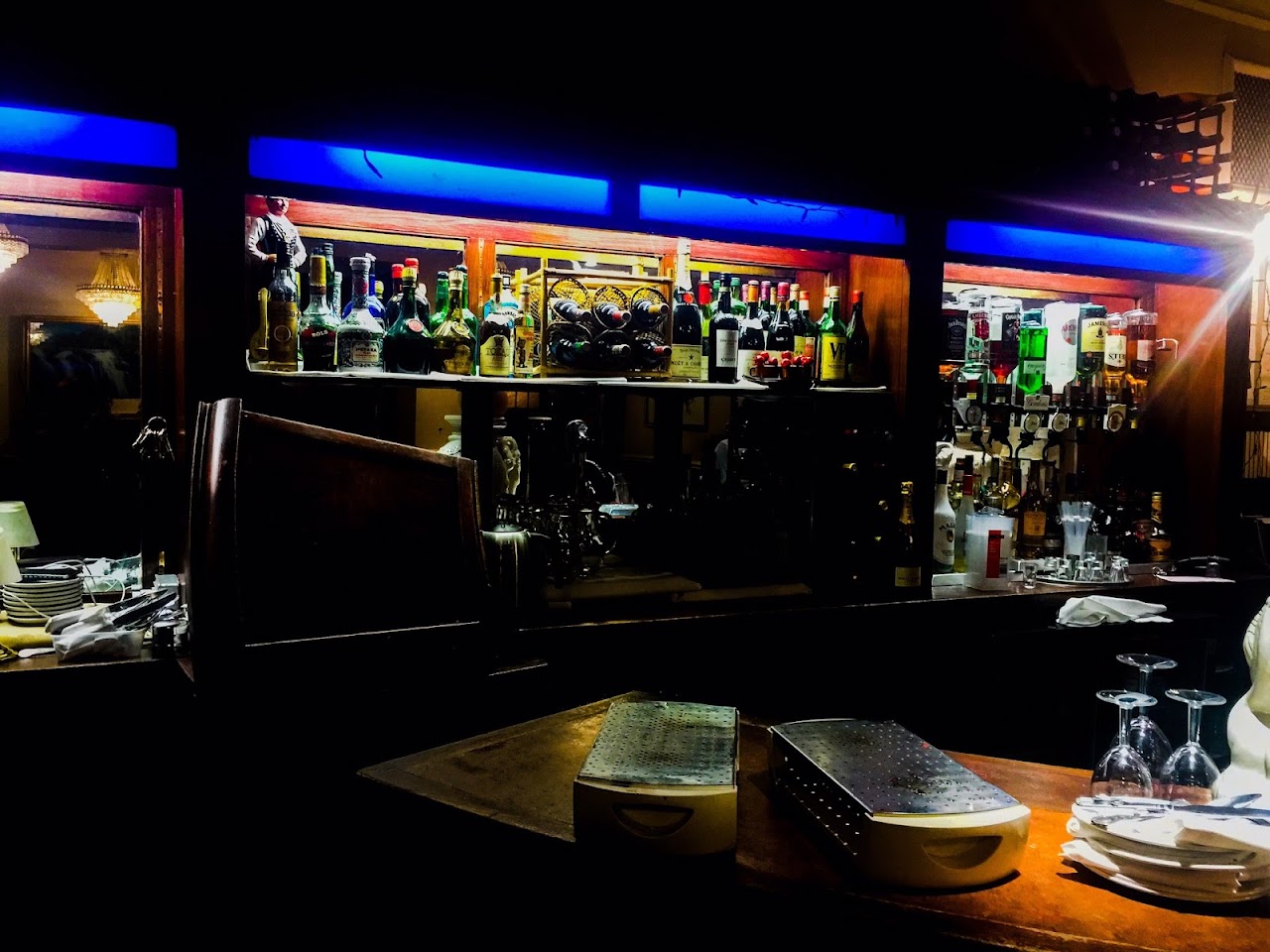 The Avenue/Masala 910/The Avenue Cafe