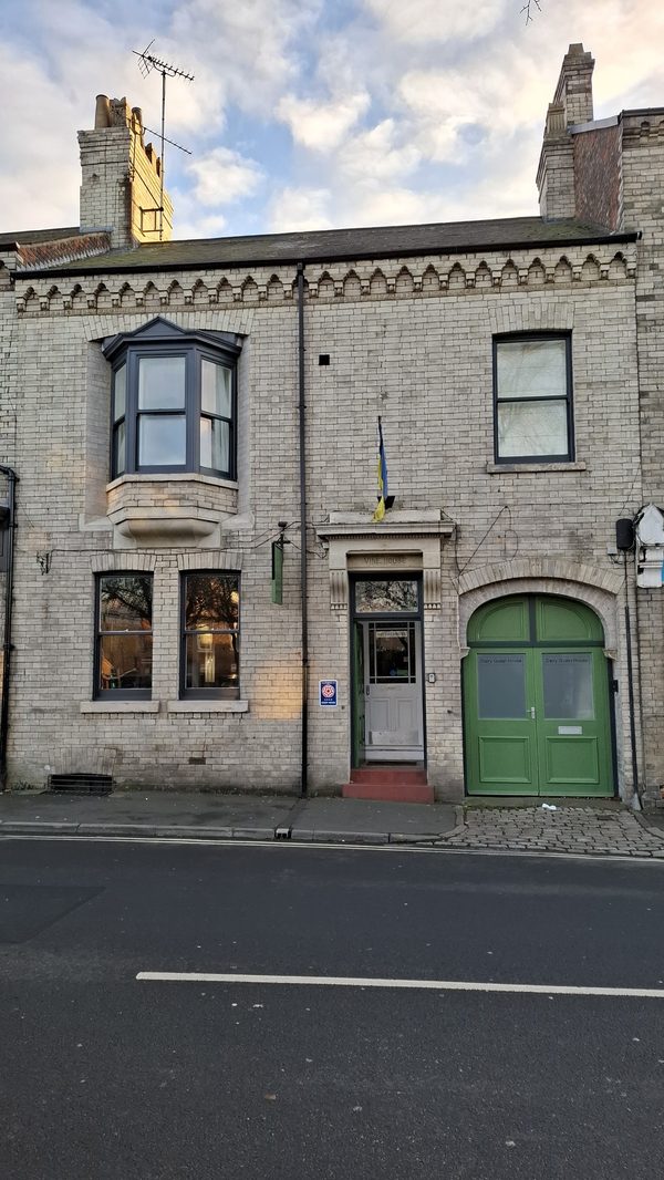 The Barn Guesthouse & Tearoom