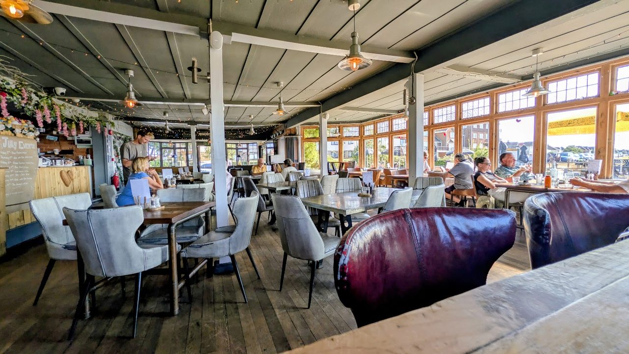 THE BEACHCOMBER CAFE