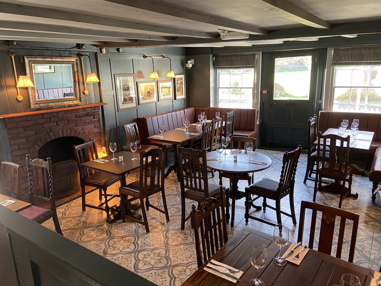 The Bulls Head Pub & Dining
