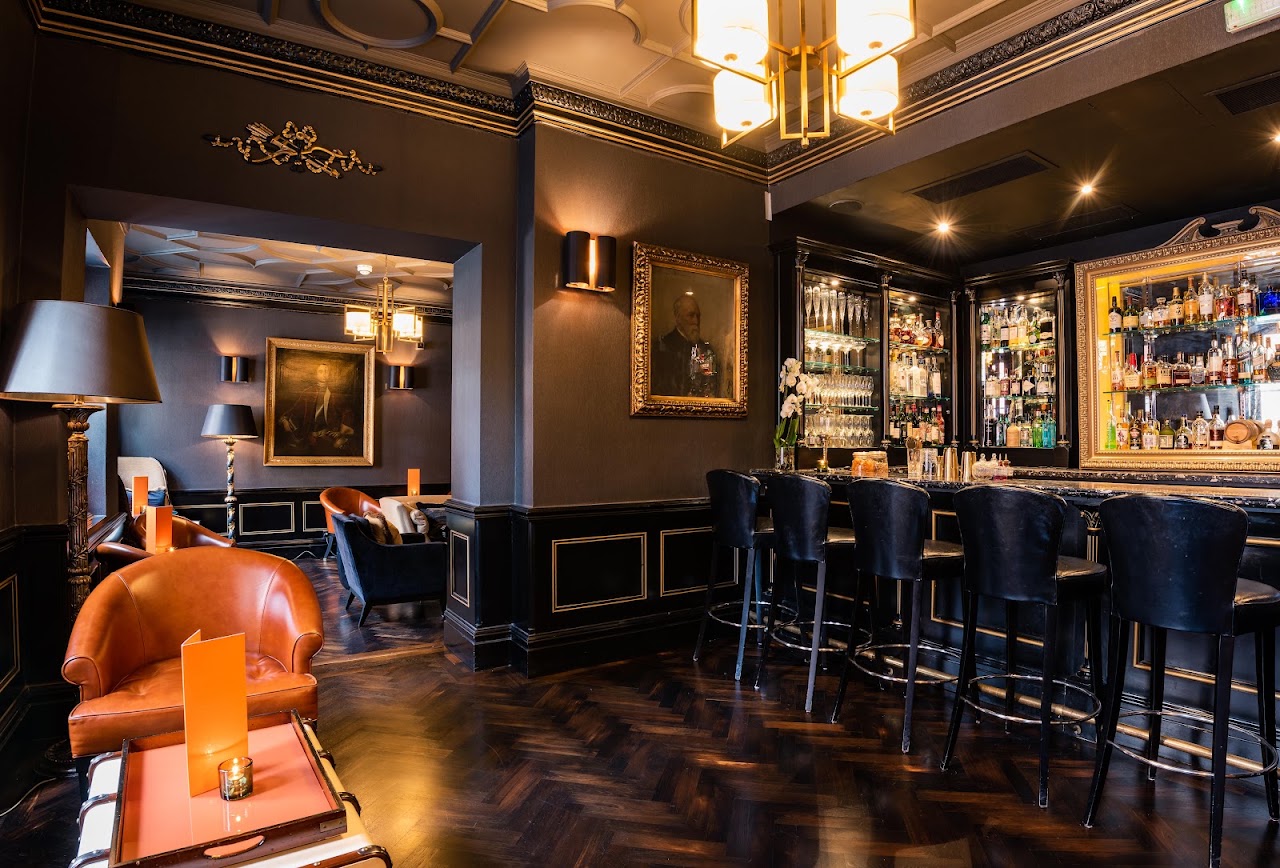 The Chelsea Bar at 11 Cadogan Gardens