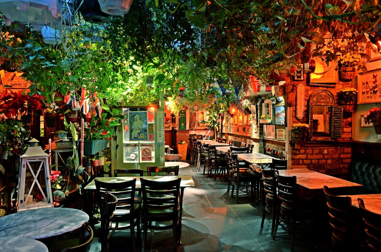 The Churchill Arms - Kensington Church Street