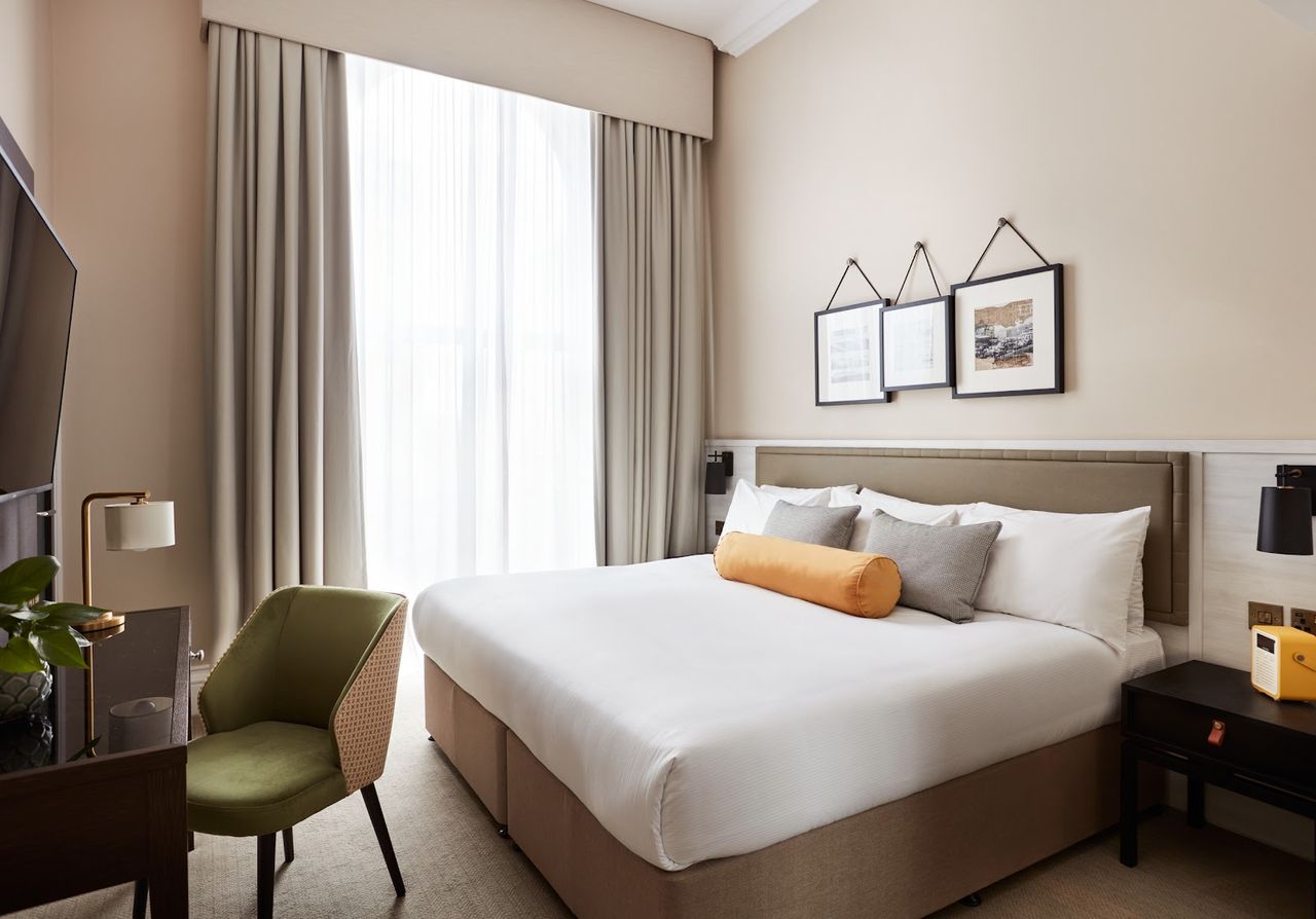 The Clermont Victoria Hotel