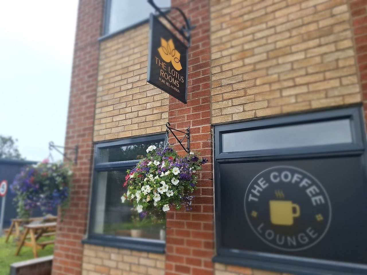The Coffee Lounge