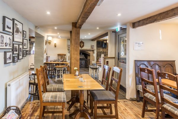 The Dog Inn Wet Sales & Coffee Shop