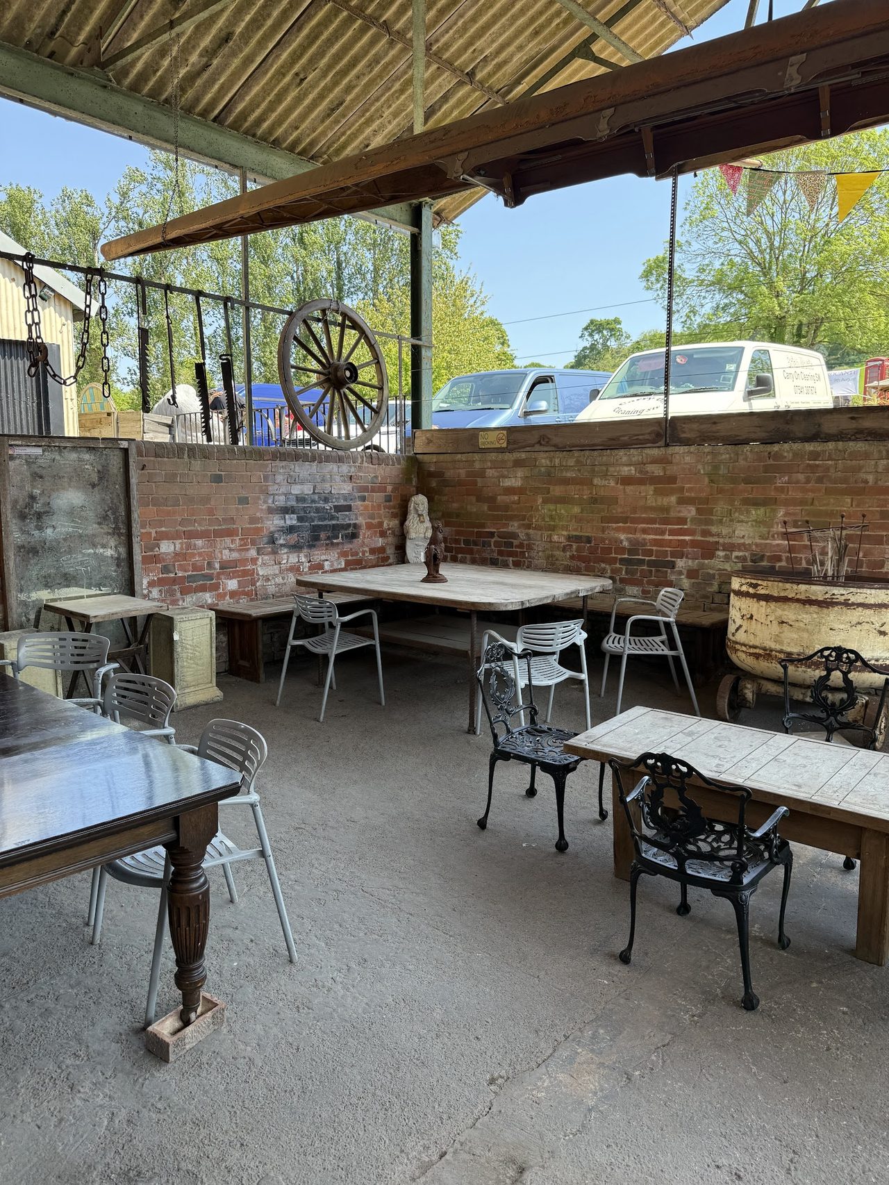 The Dovetail Cafe